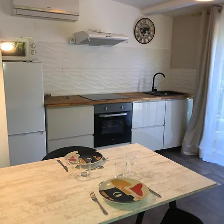 Chambre Indépendante Avec Jardinet Maison d'hôtes Borgo (Corsica)