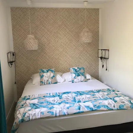 Chambre Indépendante Avec Jardinet Maison d'hôtes