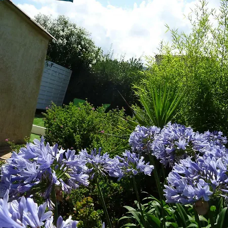 Chambre Indépendante Avec Jardinet Maison d'hôtes *