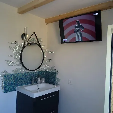 Chambre Indépendante Avec Jardinet Pensión